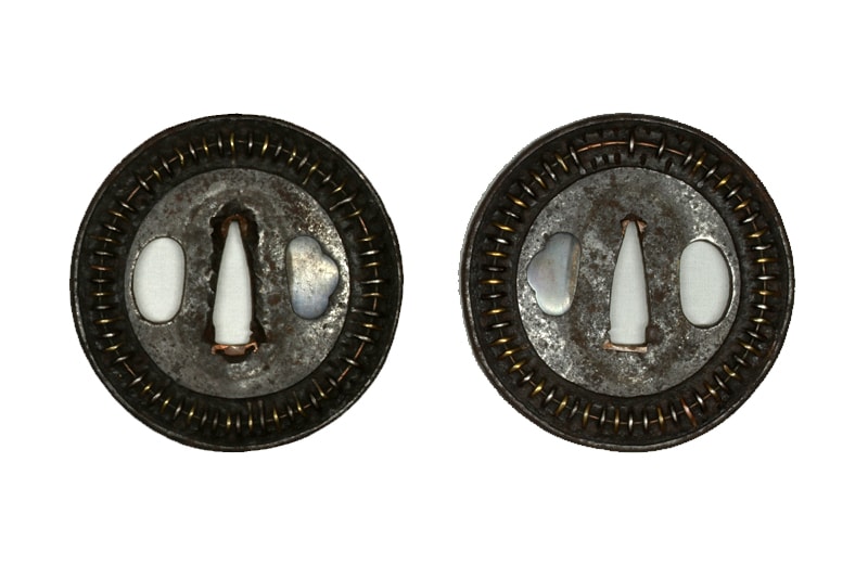 大小 保存刀剣 無銘金房 二尺二寸八分 打刀拵、白鞘付 特別保存刀剣 肥前守藤原鎮忠 一尺五寸三分 打刀拵、白鞘付 - Photo 33