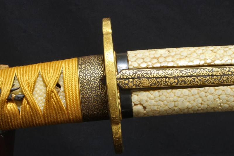 大小 特別保存刀剣 無銘伝了戒久信 二尺二寸九分 打刀拵入 特別保存刀剣 一貫斎義弘 一尺五寸四分 打刀拵入 - Photo 34