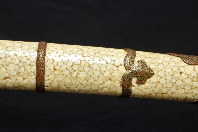 大小 特別保存刀剣 無銘伝了戒久信 二尺二寸九分 打刀拵入 特別保存刀剣 一貫斎義弘 一尺五寸四分 打刀拵入 - Photo 35