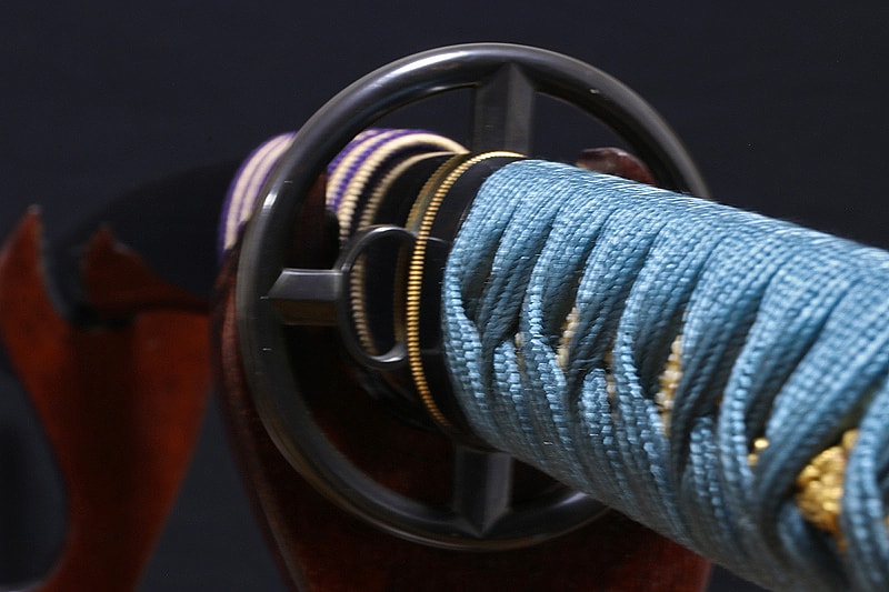 特別保存刀剣 肥前国河内守藤原正広 二尺三寸二分、一尺八寸二分 赤銅金具拵付、白鞘付 - Photo 12