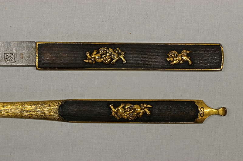 特別保存刀剣 山城守藤原歳長 二尺二寸九分 打刀拵、白鞘付 - Photo 16