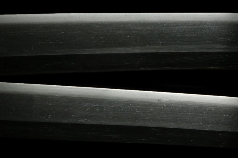 貴重刀剣 無銘(貝三原) 二尺三寸三分 打刀拵入、白鞘付 - Photo 12