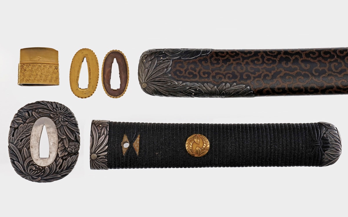 Katana by 4th Generation Yasutsugu in Solid silver koshirae - Photo 7