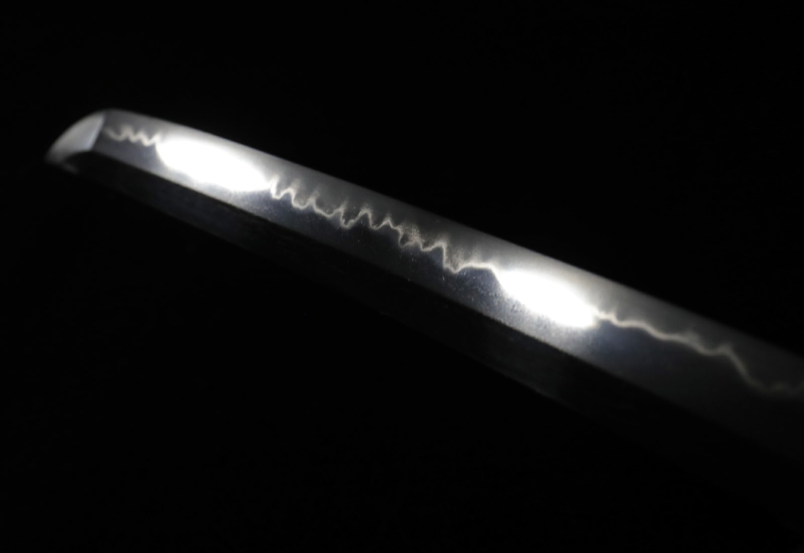 Katana by Chikuzen Yoshitsugu in Edo mounts - Photo 25