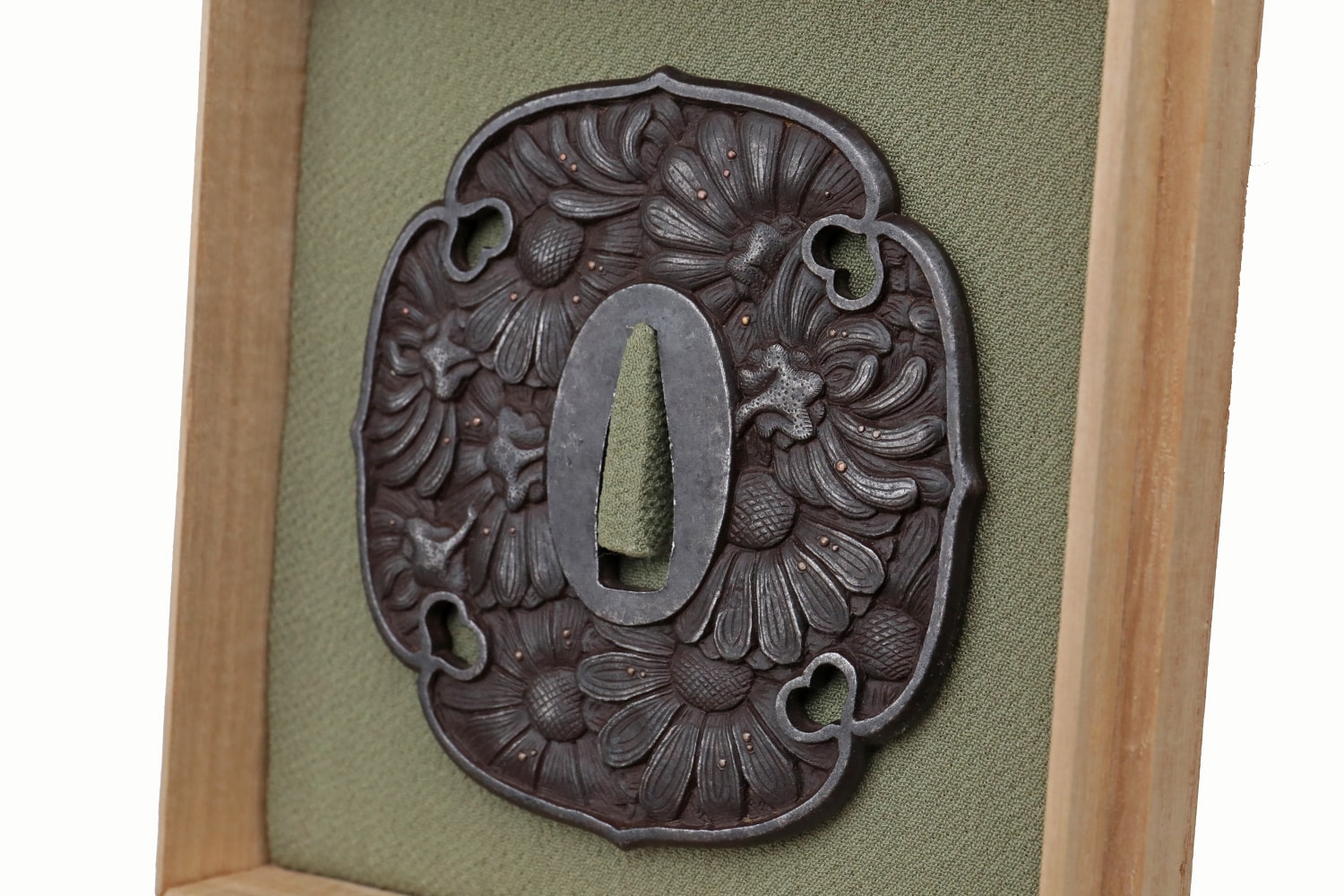 Large high quality Tachi tsuba signed Bushu-ju Masakage - Photo 7