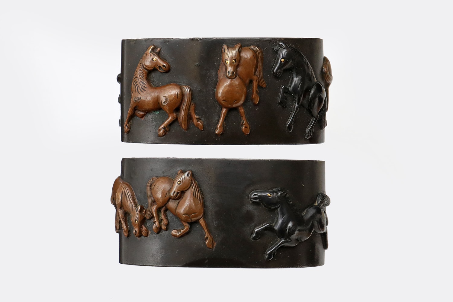 Horse Fuchi Kashira by Goto Yoshinaga - Photo 9