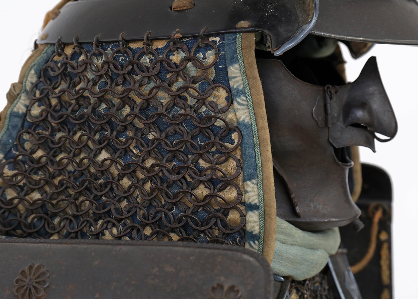 Exceptional Edo Period complete Russet Iron Myochin Yoroi - Photo 30