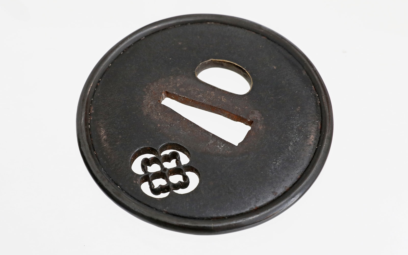 A well balanced katana by Ietsugu of Kashu - Photo 10