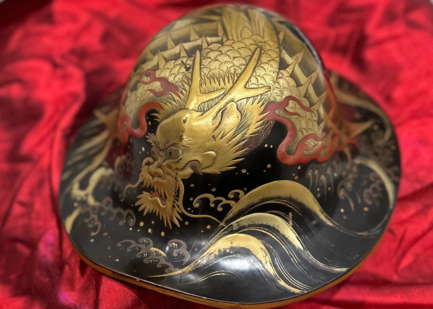 A true Edo period Dragon Jingasa with recent NKBKHK Certificate - Nihonto Art - Photo 3