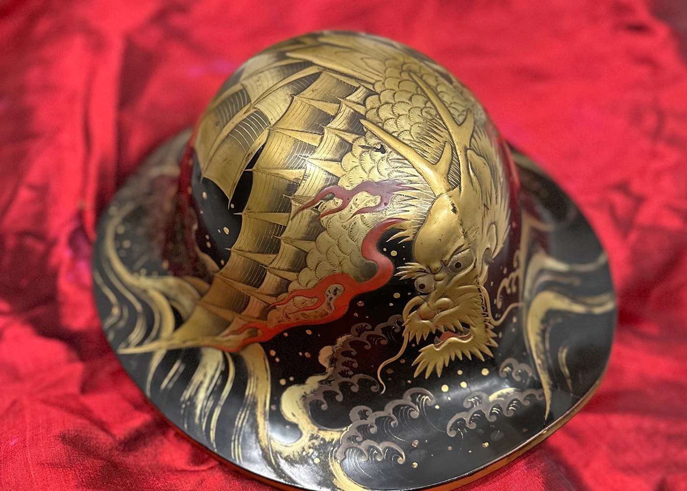 A true Edo period Dragon Jingasa with recent NKBKHK Certificate - Nihonto Art - Photo 4