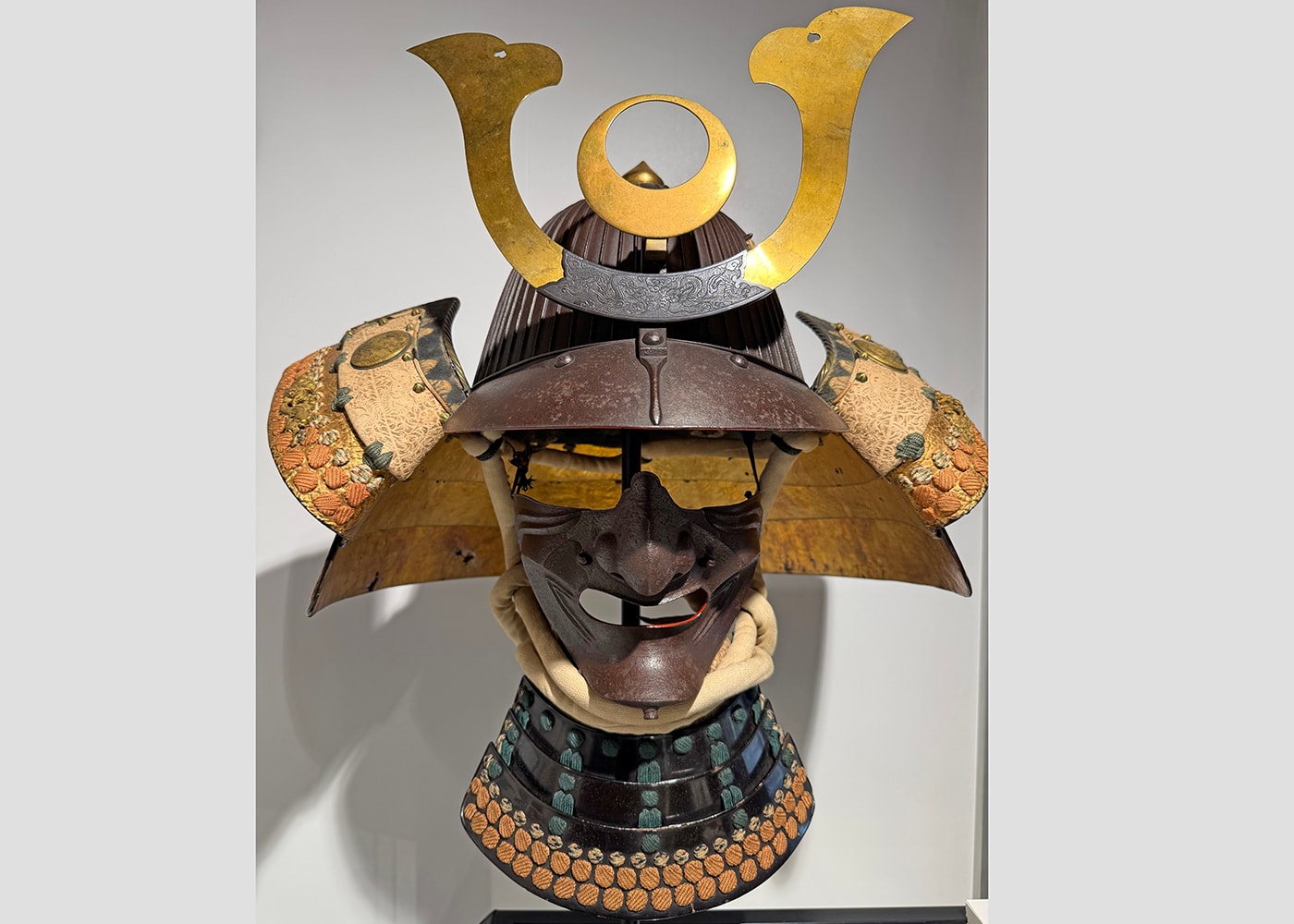 A very rare and important Kabuto signed Saotome Iehisa - Photo 2