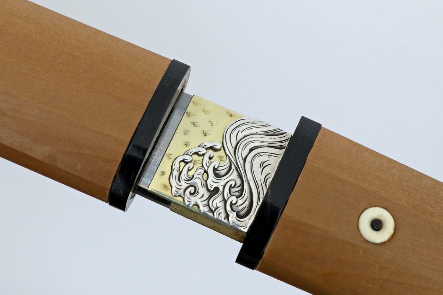 A Superb Wakizashi adorned in silver waves - Photo 7