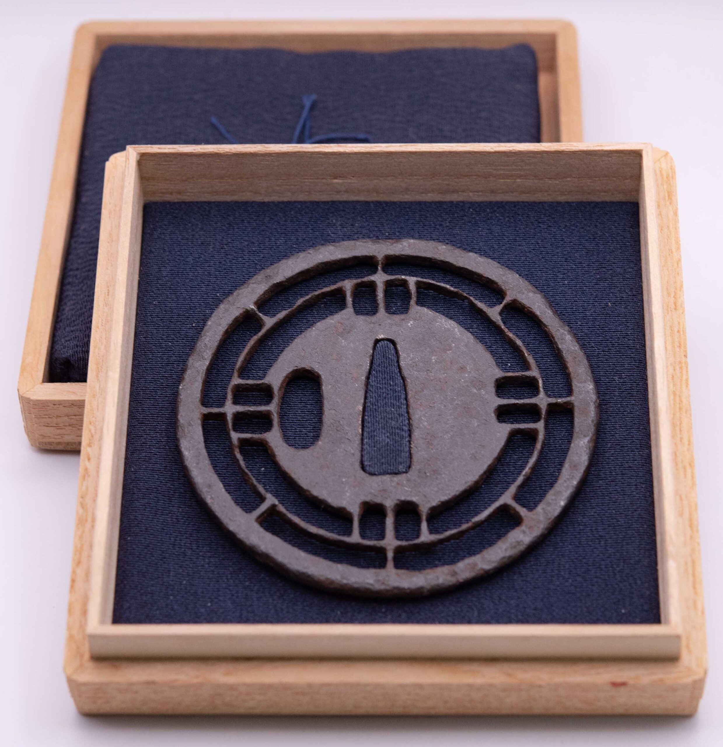 Ko-Kachushi Tsuba Roji Sukashi - Photo 2