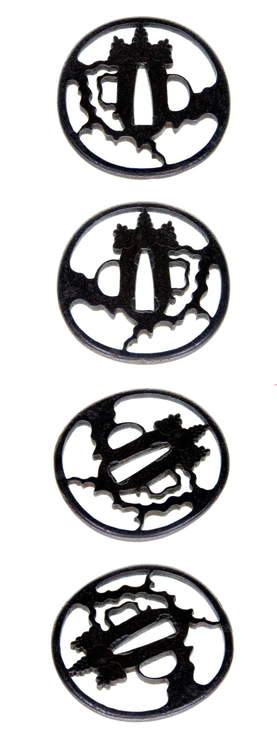 Tsuba [Kiri-ni-Ume-Sukashi Tsuba] - Photo 3