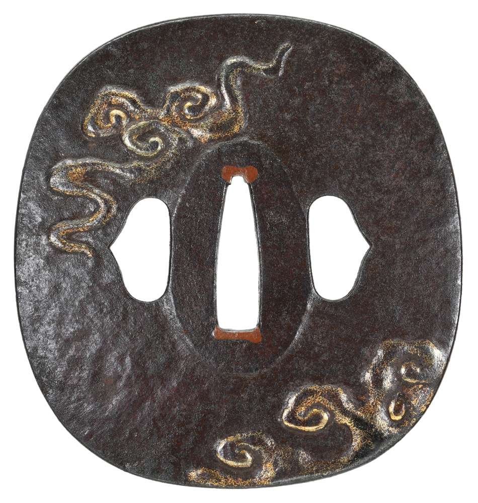 Tsuba [Mumei Kumagaya-ha Zuiun-hanakiri-zu-Tsuba][N.B.T.H.K] Tokubetsu Hozon Tousogu - Photo 3