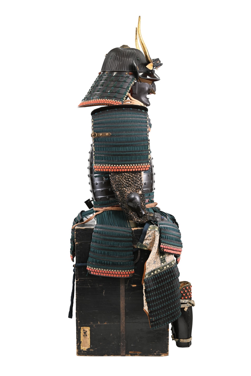 Yoroi [Tetsukuro-urushi-nuri Ume-mon-byo-dome Okegawa-mune-koshi-tori-hatomune Nimai-do Gusoku] Koshu Tokubetsu Kicho Shiryo - Photo 7