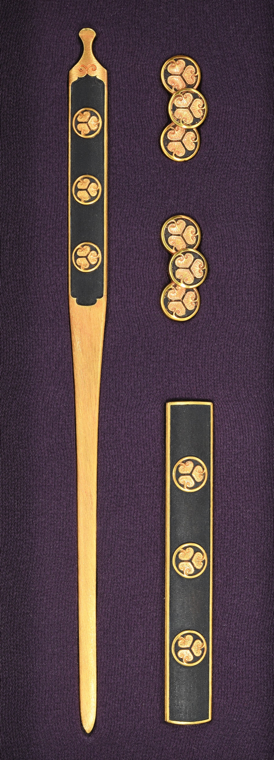 Kozuka Kougai Menuki [Mumei Goto(Early Edo period) Aoi-mon-sanso-zu][N.B.T.H.K] Tokubetsu Hozon Tosogu - Photo 2