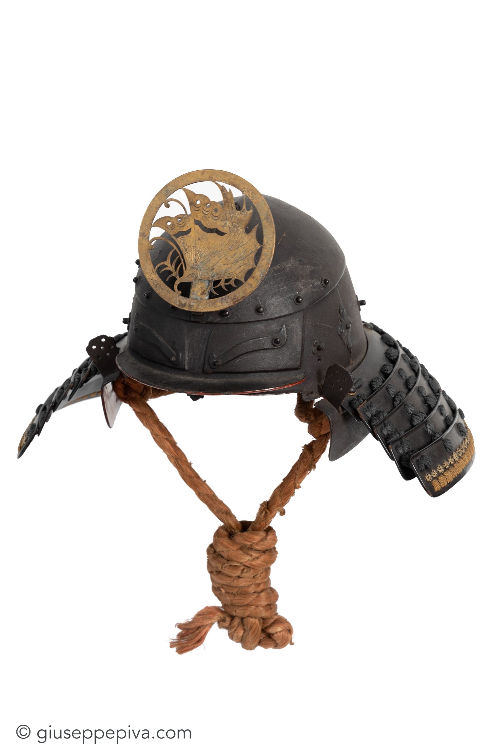 Okitenugui kabuto, Saika school samurai helmet