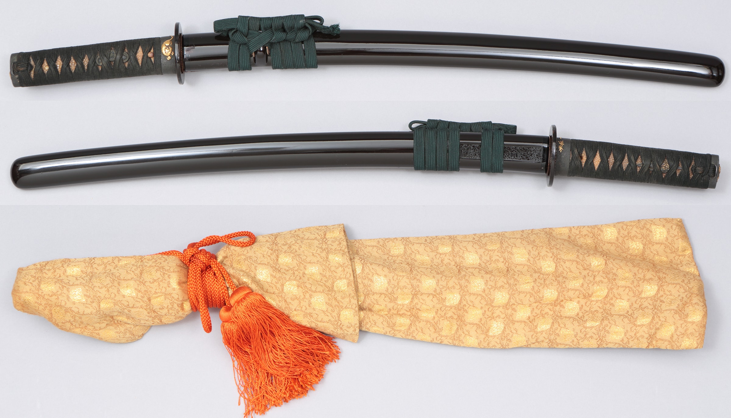 脇差 白鞘入り 拵付き - Photo 2