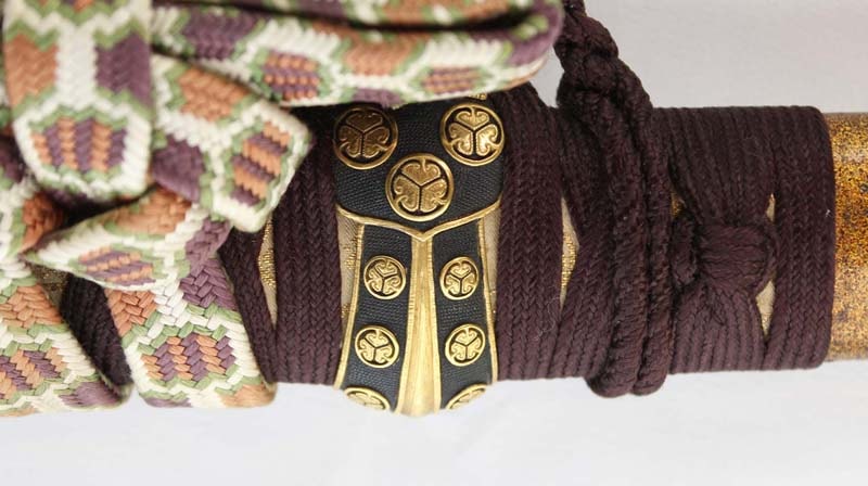 【太刀拵】 金梨子地葵紋散金貝蒔絵鞘糸巻太刀拵 / 鐔(銘)後藤悦乗(花押) - Photo 22