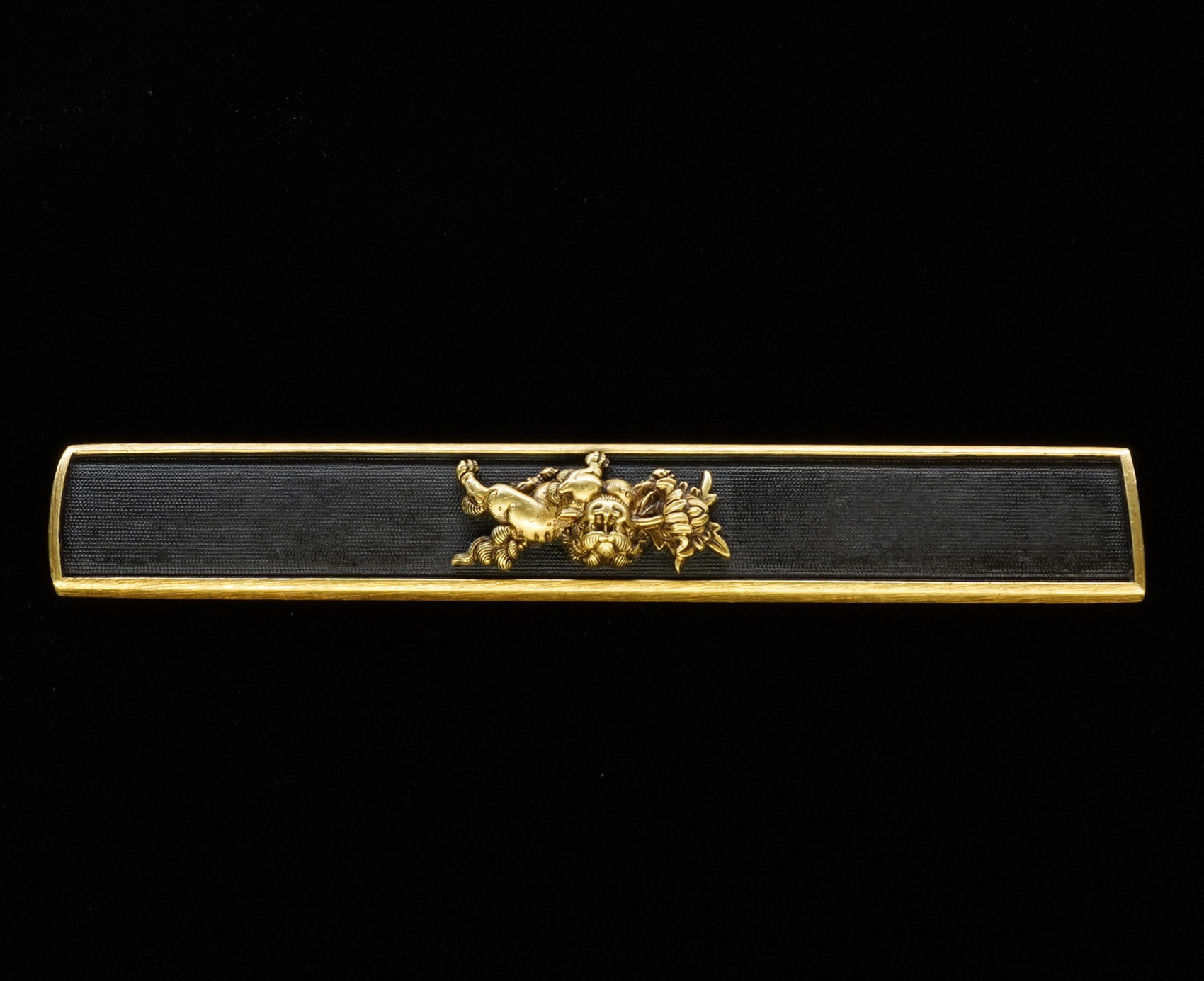 小柄: 牡丹喰獅子図(金紋) 無銘 後藤 - Photo 4