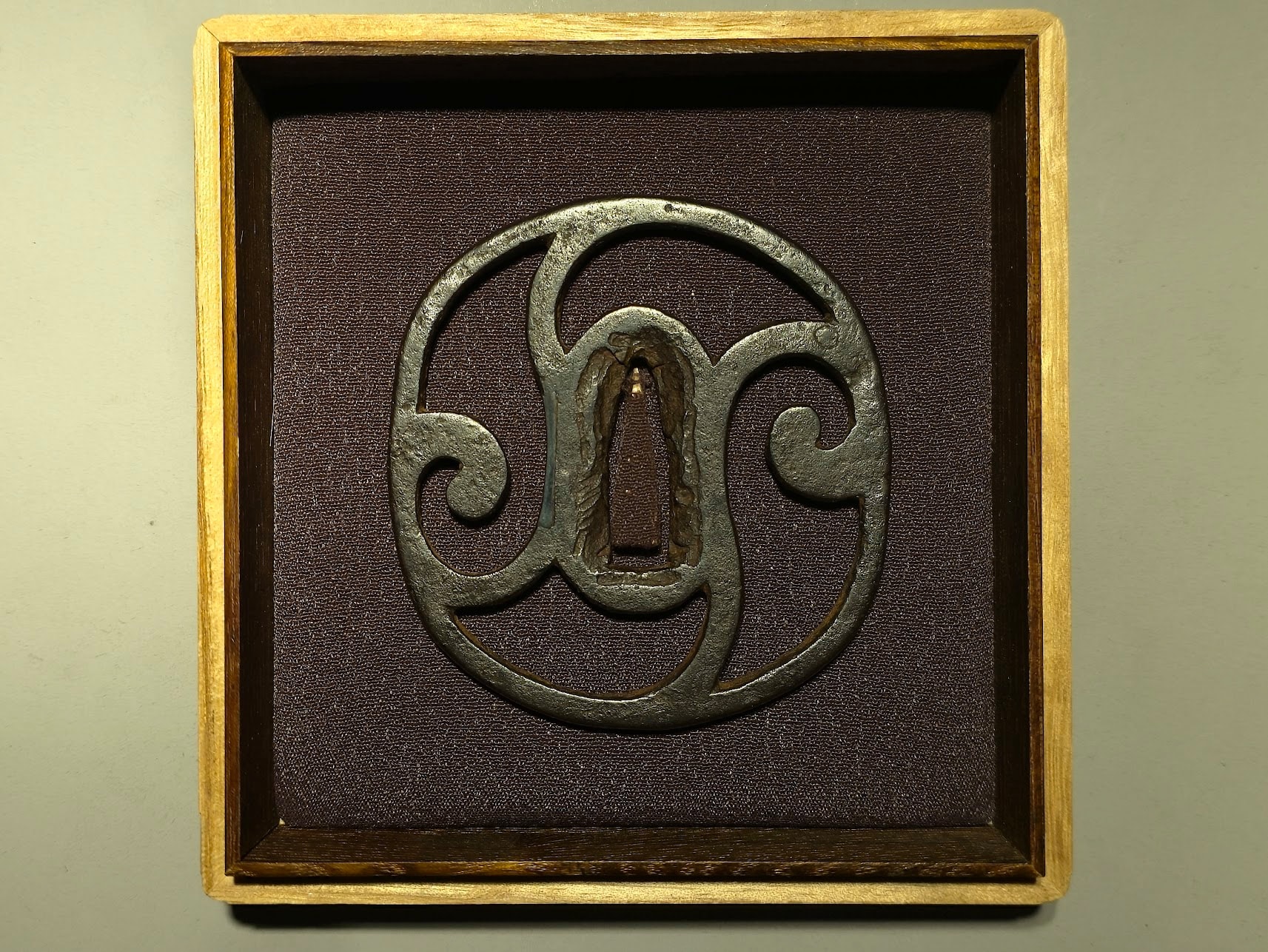 Tsuba - Bold Kanayama warabi motif Tsuba