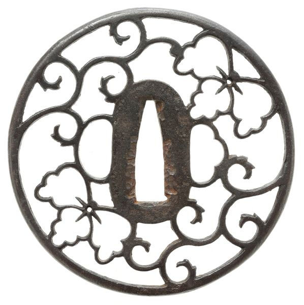 蔦唐草透鍔(鐔) 無銘