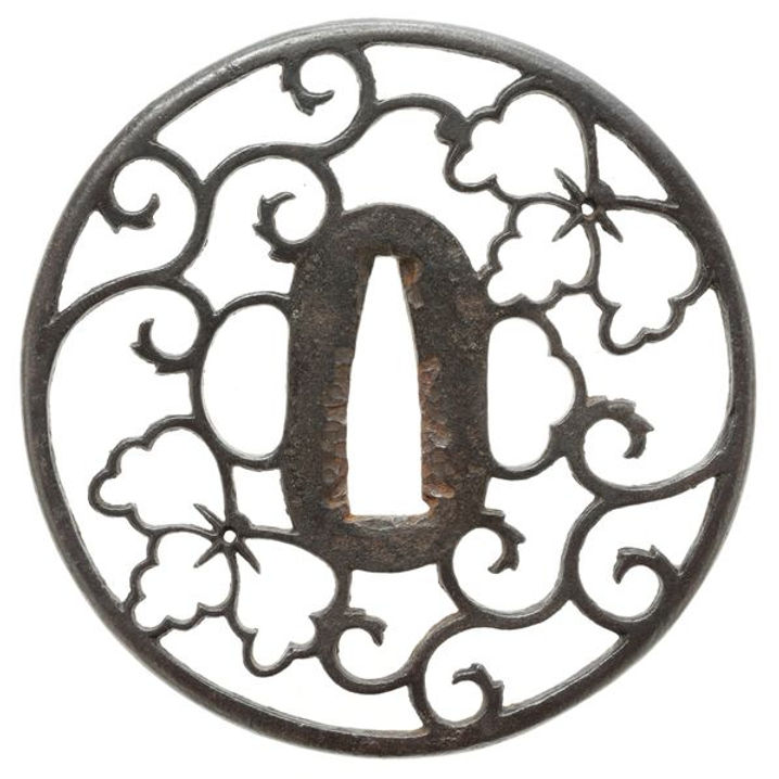 蔦唐草透鍔(鐔) 無銘拵用金具