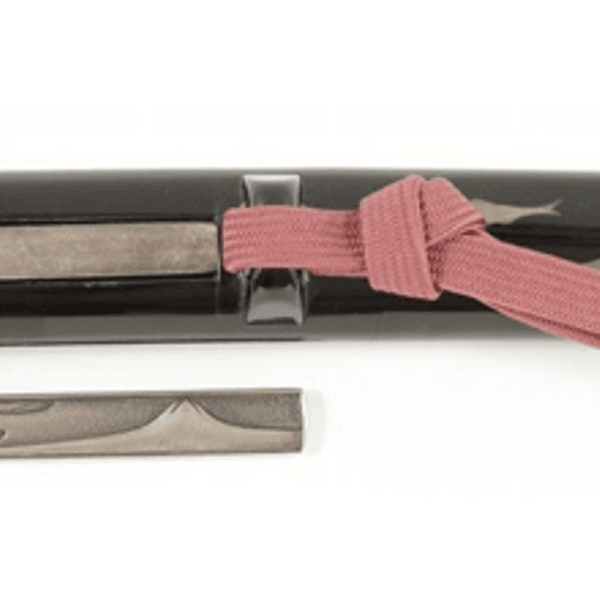 黒蝋色塗流水魚象嵌鞘小さ刀拵