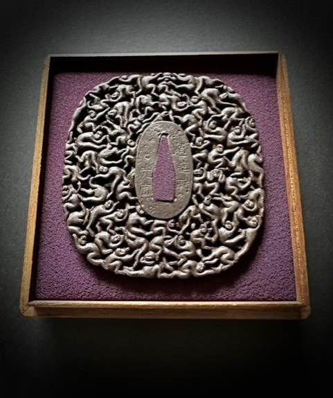 Tsuba - Tokuho - A Rare and Exceptional Sword Guard (Tsuba) With the Motif of Thousand Monkeys