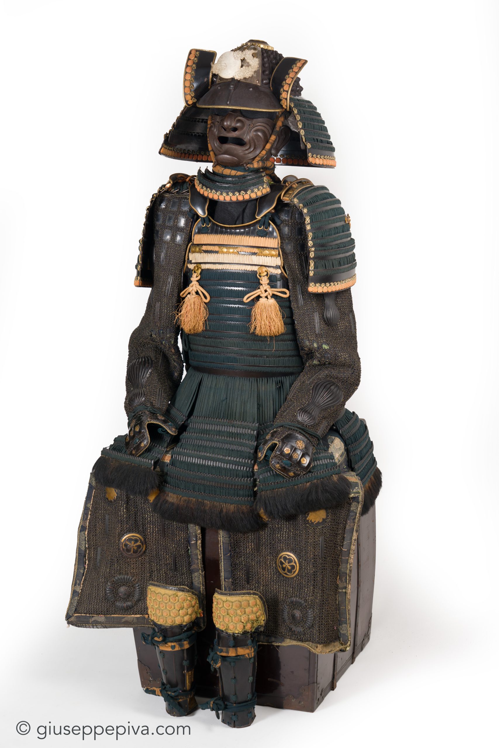 Armor - Ita-kozane-dō Tosei Gusoku - Samurai armor, mid Edo period