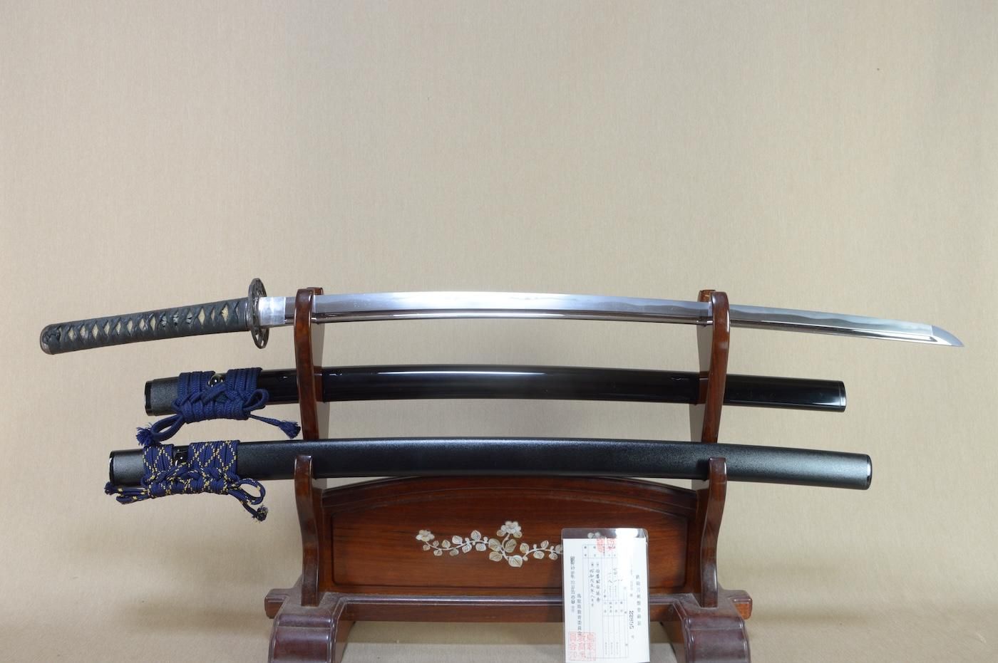 【超軽量、樋鳴り良し、業物の一振り】「延秀」74.1cm 、鑑賞に・居合・試斬刀として!!!