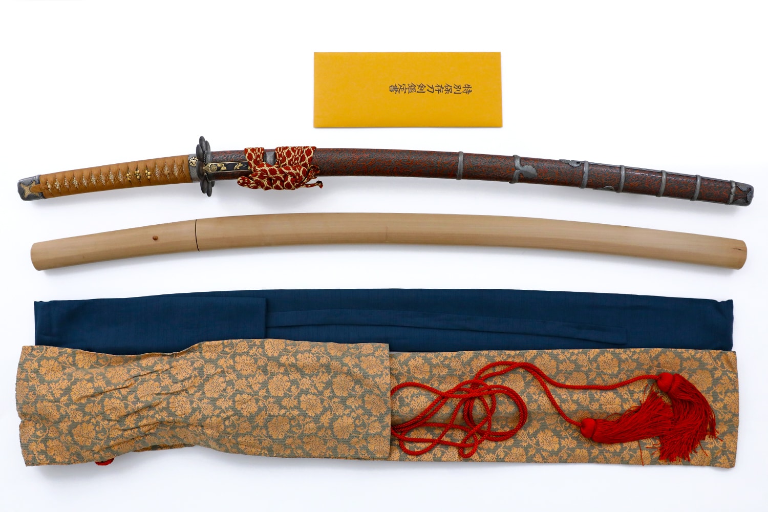 A kamakura Ayanokoji school Katana with remnants of a test cut and kirikomi