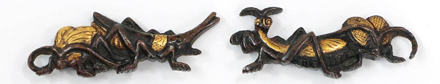 m-214 目貫 秋虫の図 赤銅地金色絵
