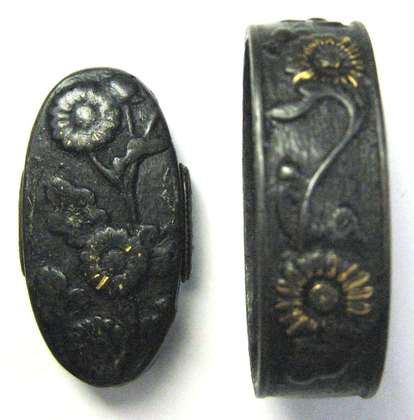 縁頭 菊図