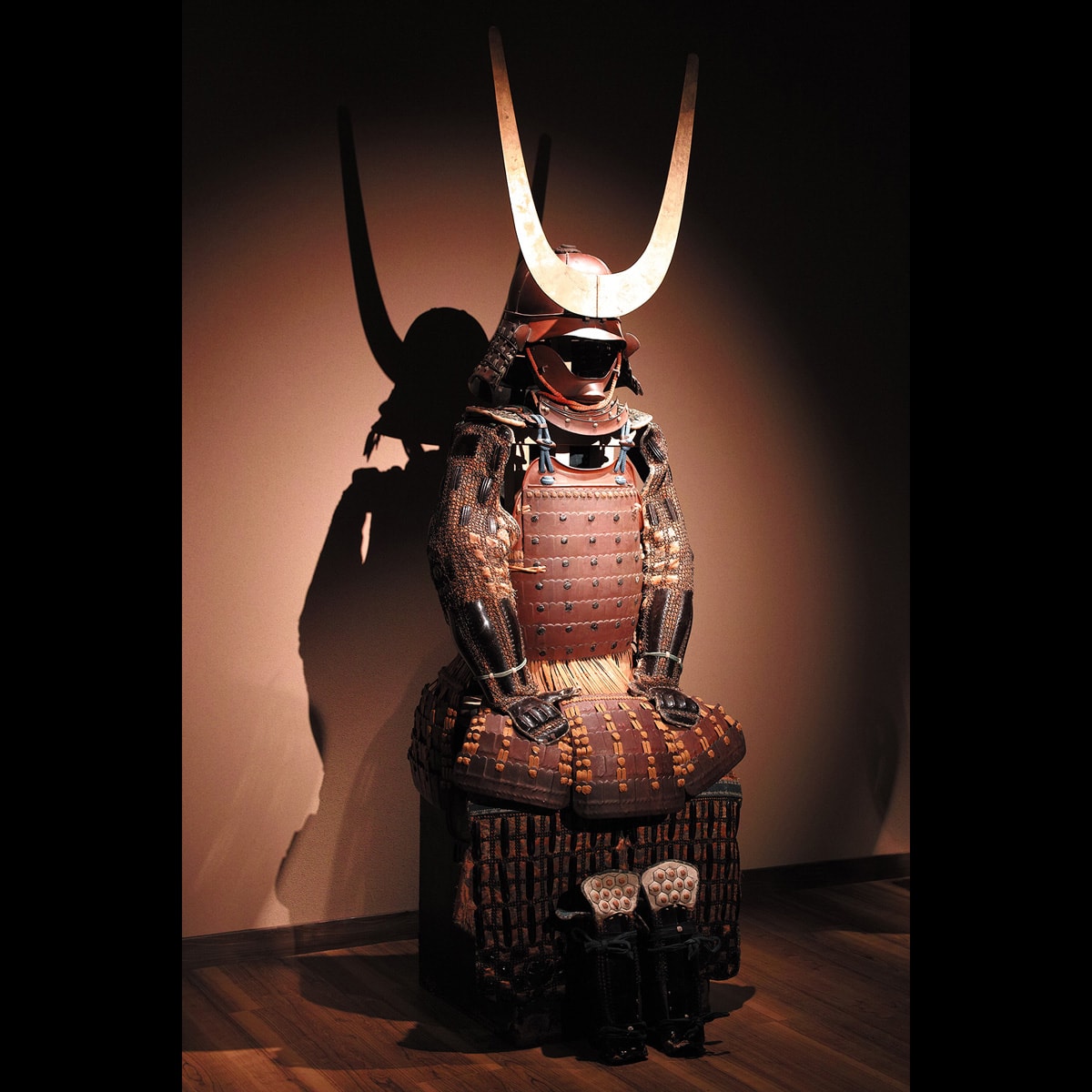 A Brown-Lacquered Armor 茶色素掛威具足