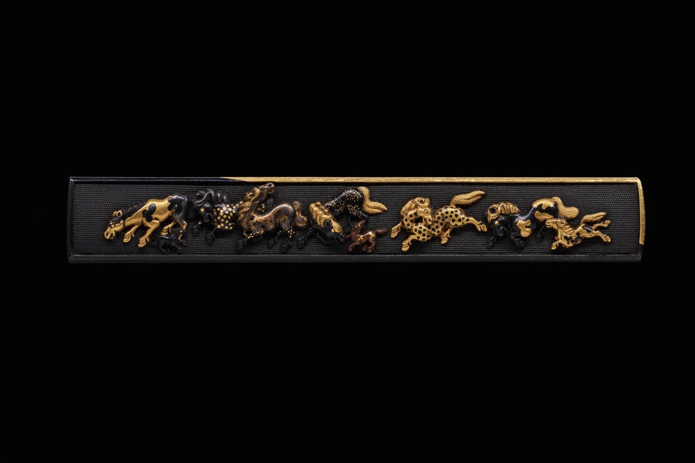Kozuka - Kozuka decorated with herd of horses