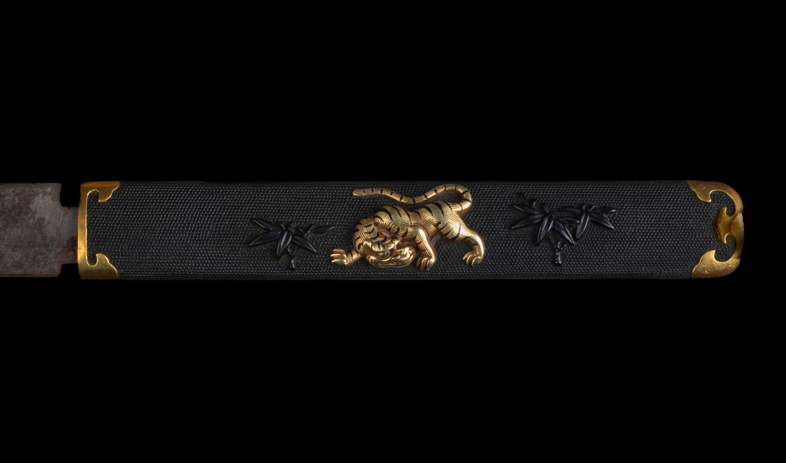Shakudo nanako Kyo-Kinko kozuka with NBTHK Tokubetsu Hozon Tosogu tiger and bamboo