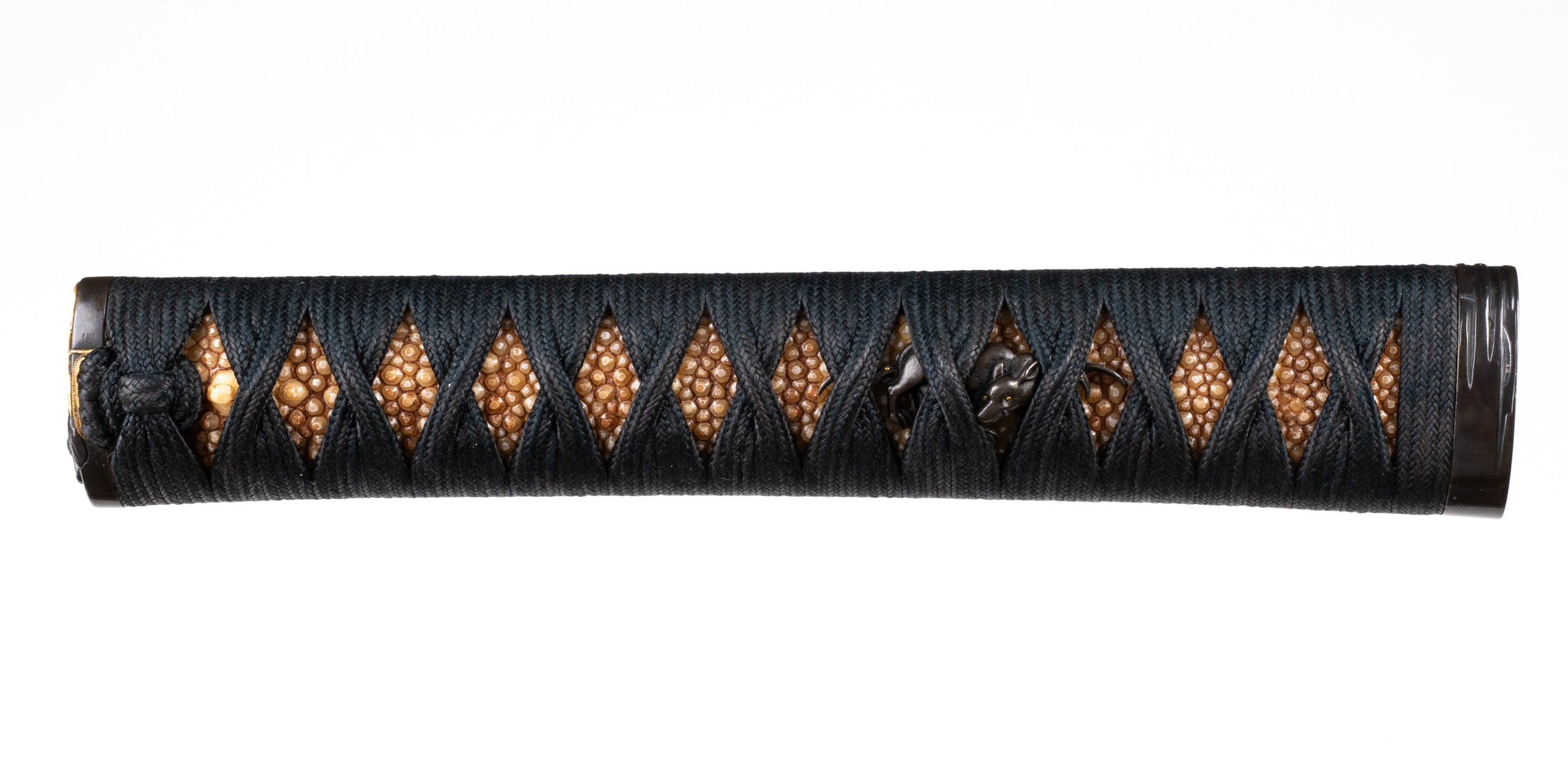 Katana tsuka decorated with wolf and moon theme 21,5 cm