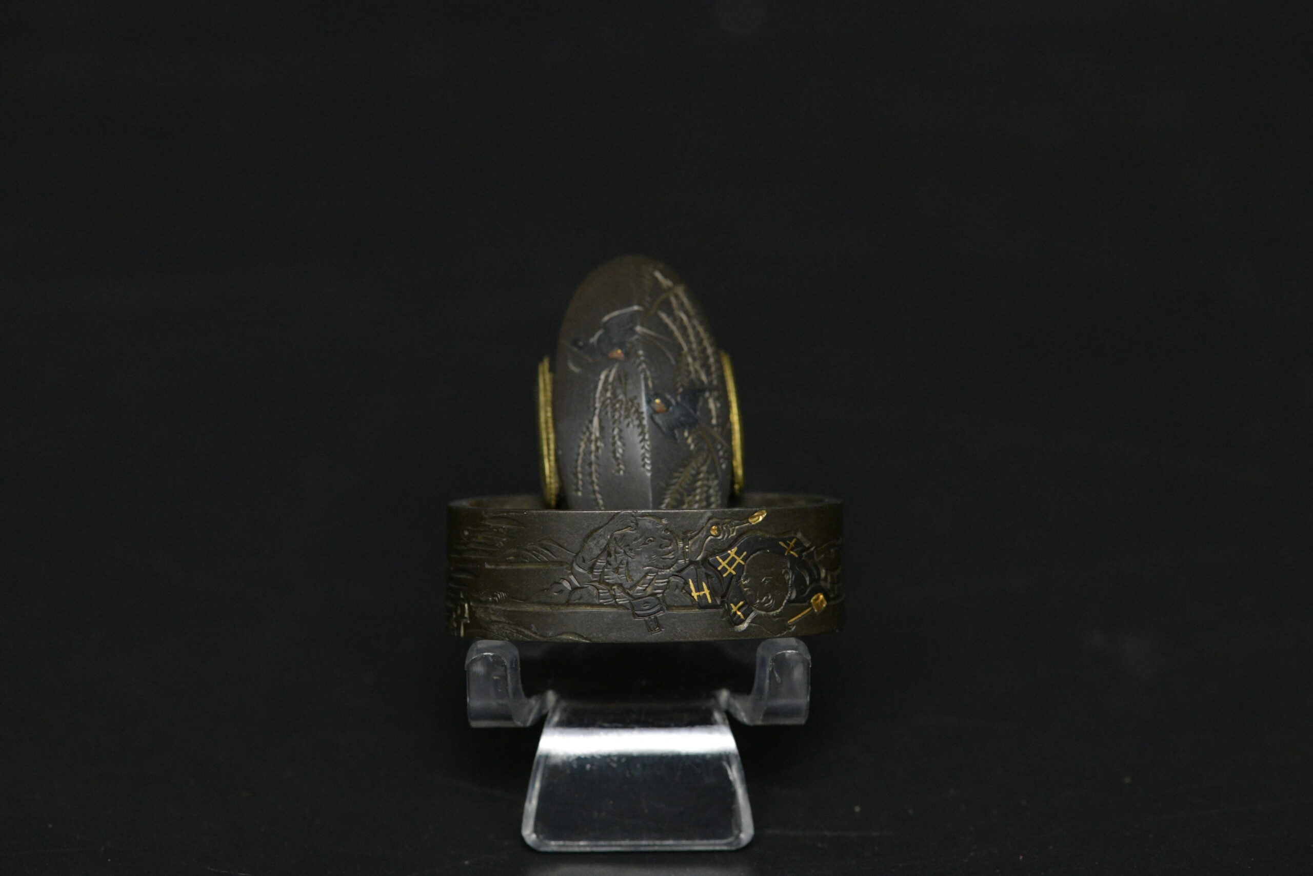 Fuchi-Kashira - 作 常直 - 赤銅 燕図 縁頭