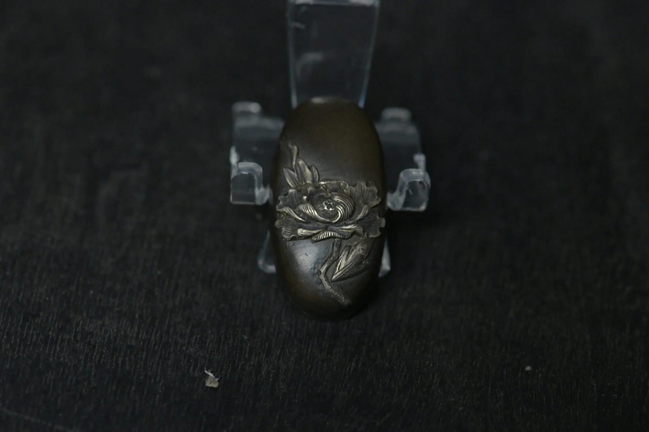 Kozuka - Kojiri Shibuichi peony