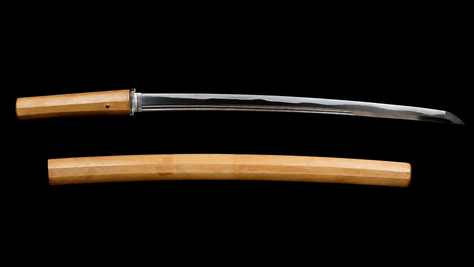 Katana - by Mizuta Kunishige - Wakizashi Signed Bitchū Mizuta Kunishige – Sōshū-Influenced Gunome-Midare