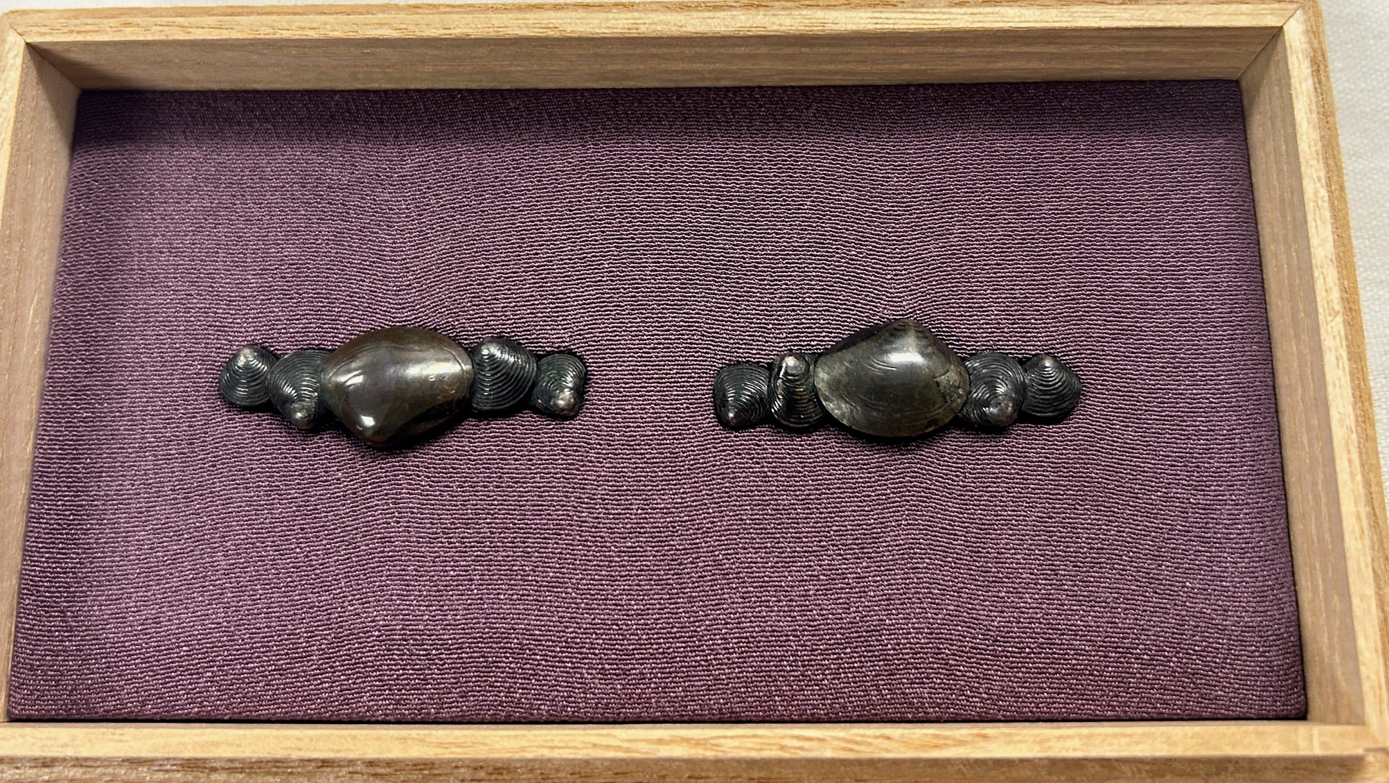 Menuki - Tokuho - by Iwamoto School - Signed Iwamoto Kanri NBTHK Tokubetsu Hozon 1700s