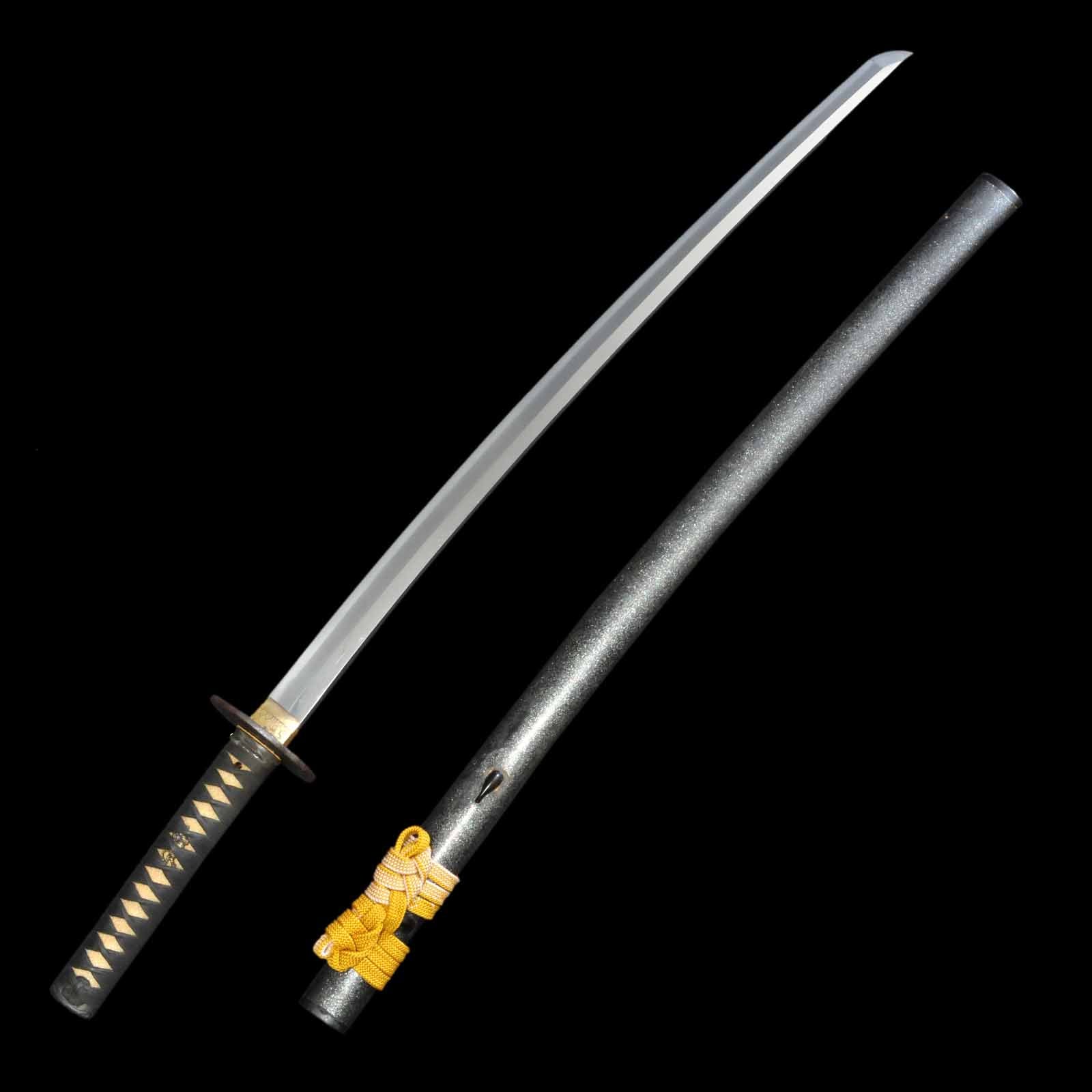 Katana - Yoshikuni - NBTHK Hozon/Tokubetsu Kicho Certificate - Uchigata/Shirasaya Koshirae - Ubu Nakago - Shinto Era - Tokyo 325211