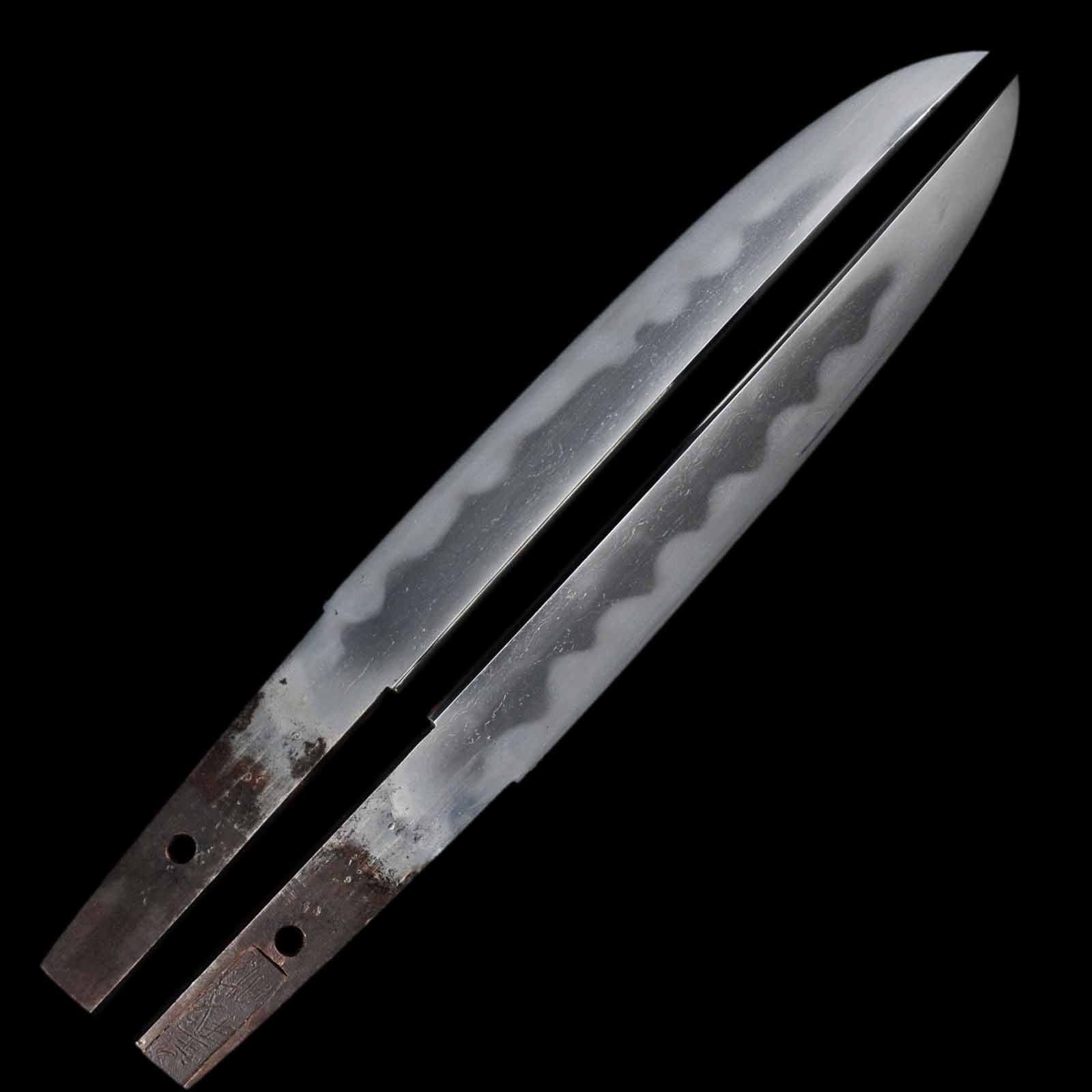 Tanto - by Yoshisuke - Antique Japanese Tanto, signed Yoshisuke (orikaeshi-mei) Late Muromachi period