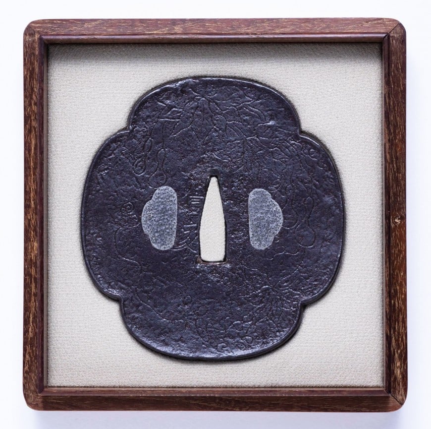 Tsuba - Jūyō - 作 信家 - 鍔 信家 瓢唐草文
