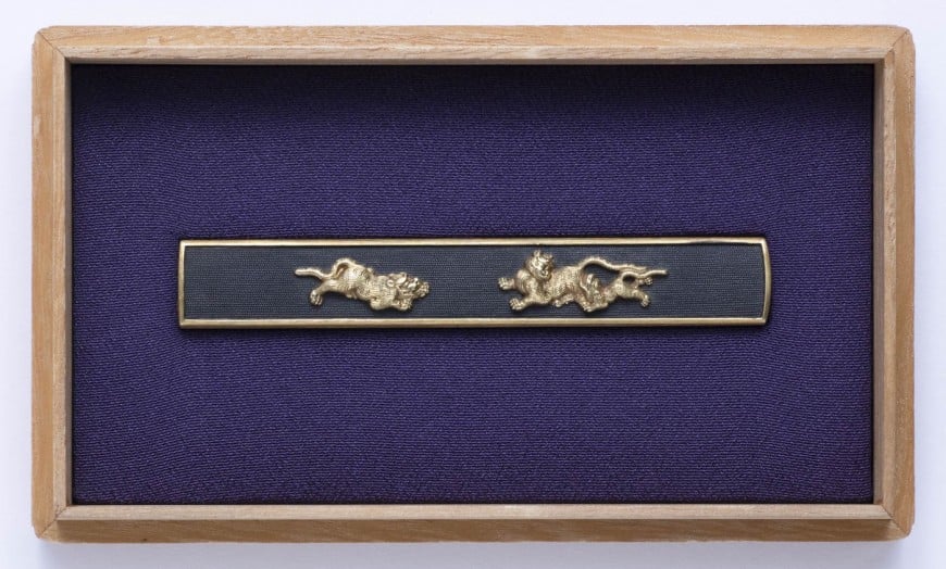 Kozuka - Hozon - by Goto Shinjo - Mon Teijyo Mitsuyoshi (Kao) - Parent and Child Tiger and Leopard Design