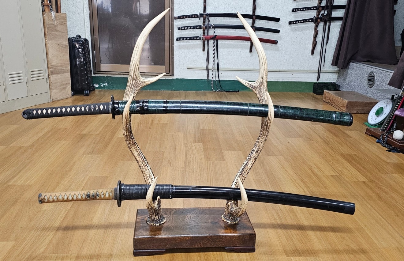 Stand - 07-362 Large Deer Antler Sword Stand